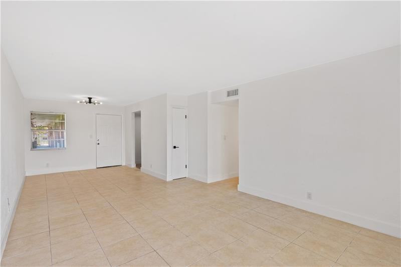 1200 Southwest 52nd Avenue - Photo 3 of 4