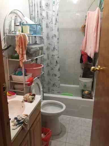 958 67th Street 2f - Photo 2 of 4