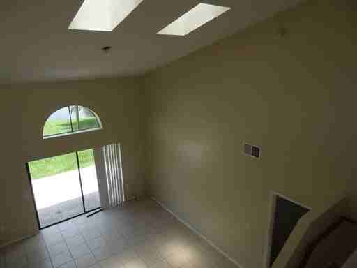 119 Floral Ct - Photo 3 of 12