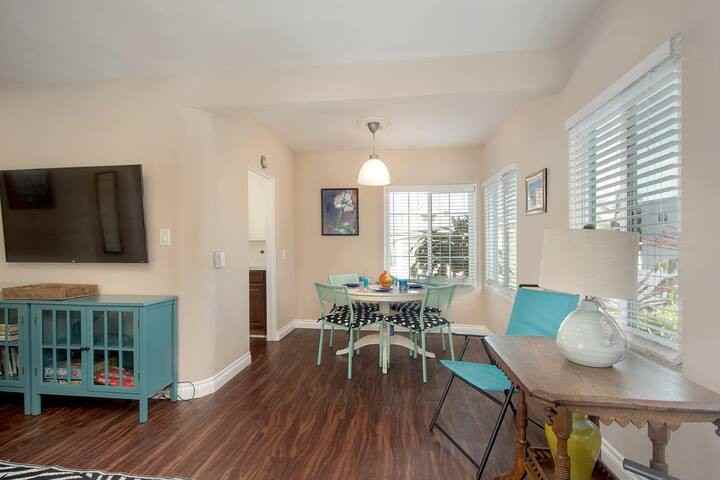 719 Whiting Court #719 - Photo 7 of 19