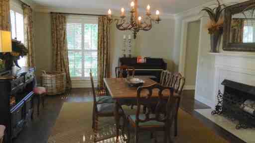 6107 Robin Hill Rd - Photo 2 of 30