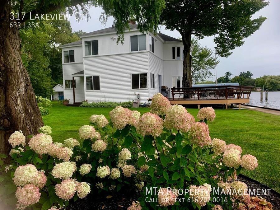 317 Lakeview Ct - Photo 2 of 19