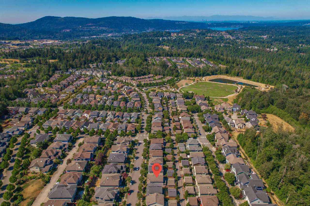 3196 Ne Magnolia St - Photo 2 of 39