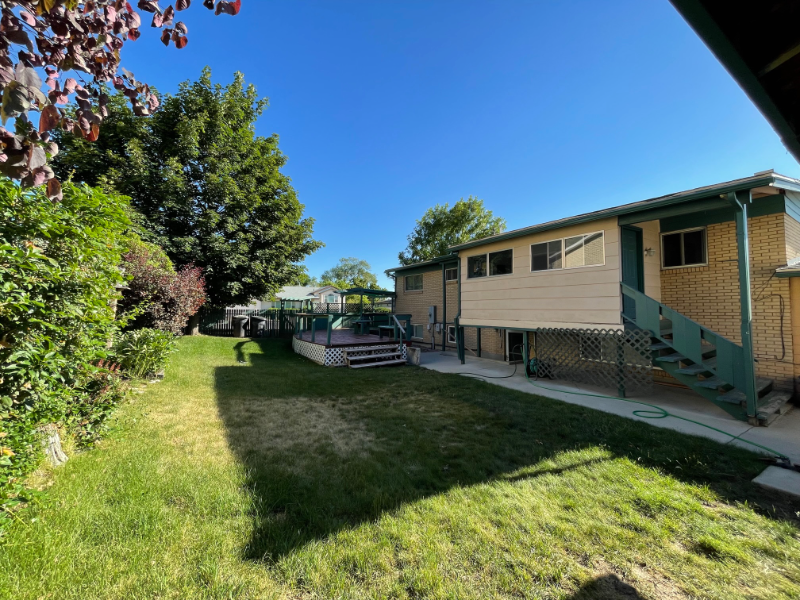 2636 E 900 S - Photo 2 of 27