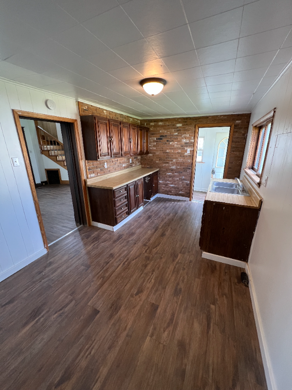 3641 Central Ave - Photo 4 of 12