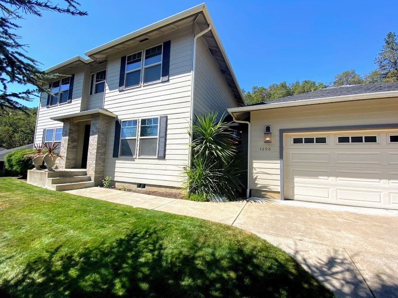 1696 Ne Ruby Ct, Roseburg, OR 97470, USA - 1 unit Rental | Zumper
