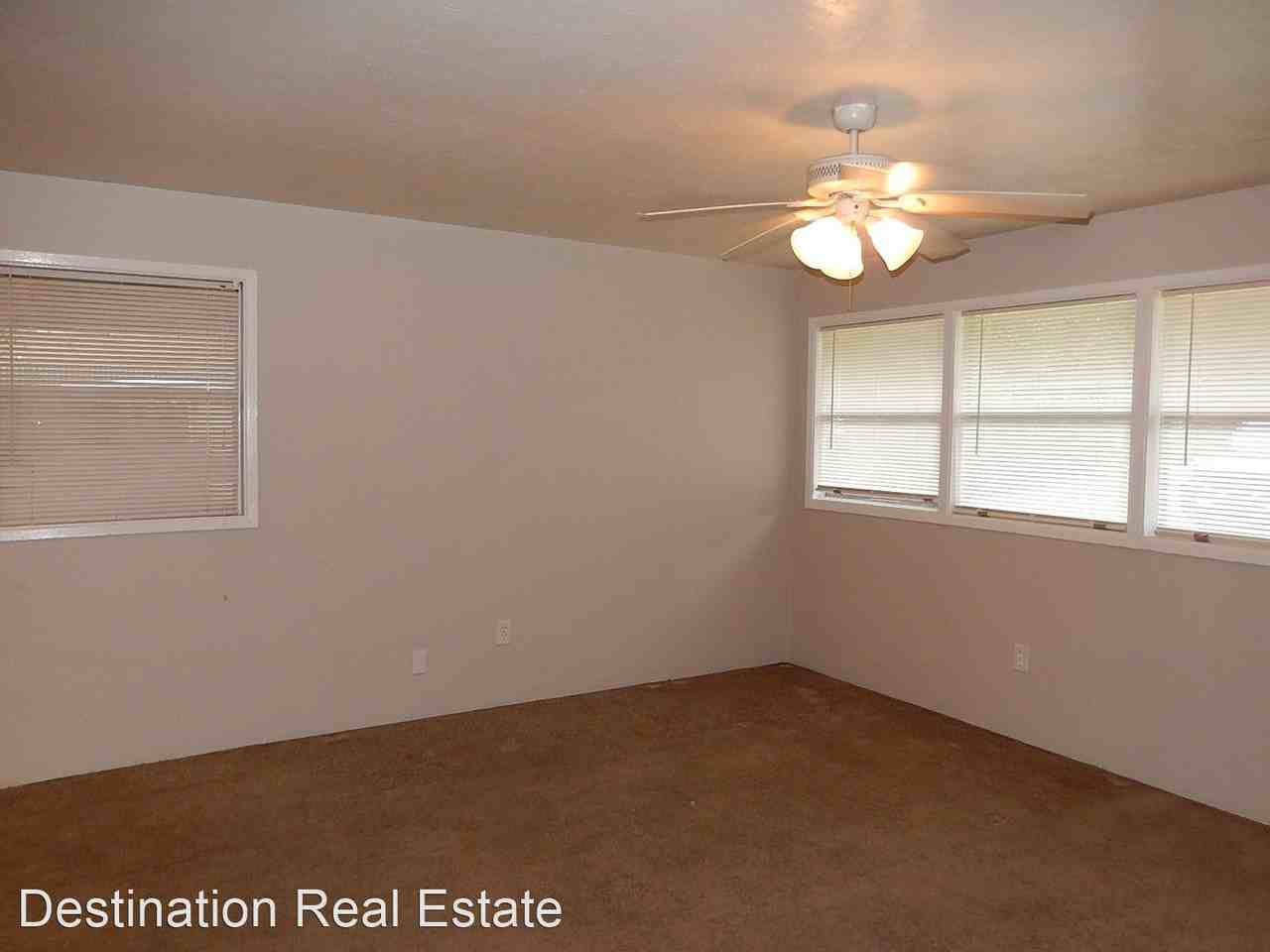 3515 Falcon Dr - Photo 2 of 20