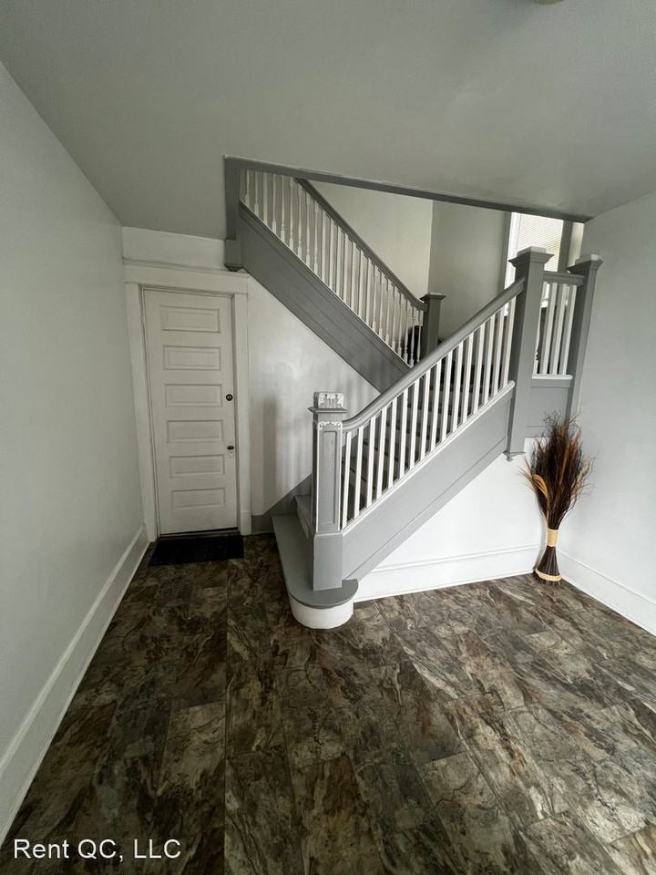 826 5th Avenue - Photo 2 of 10