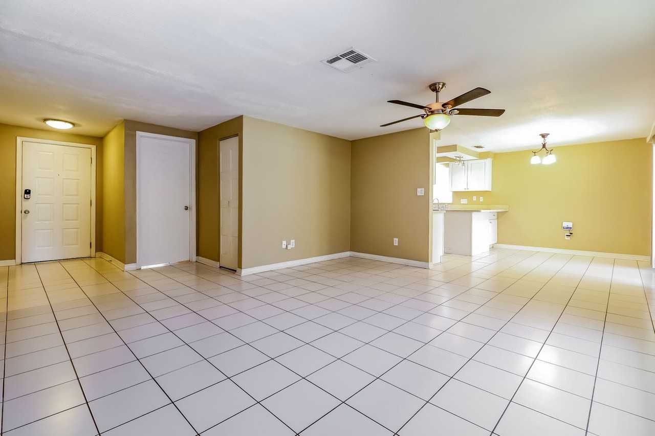 16006 Sagebrush Rd - Photo 2 of 14