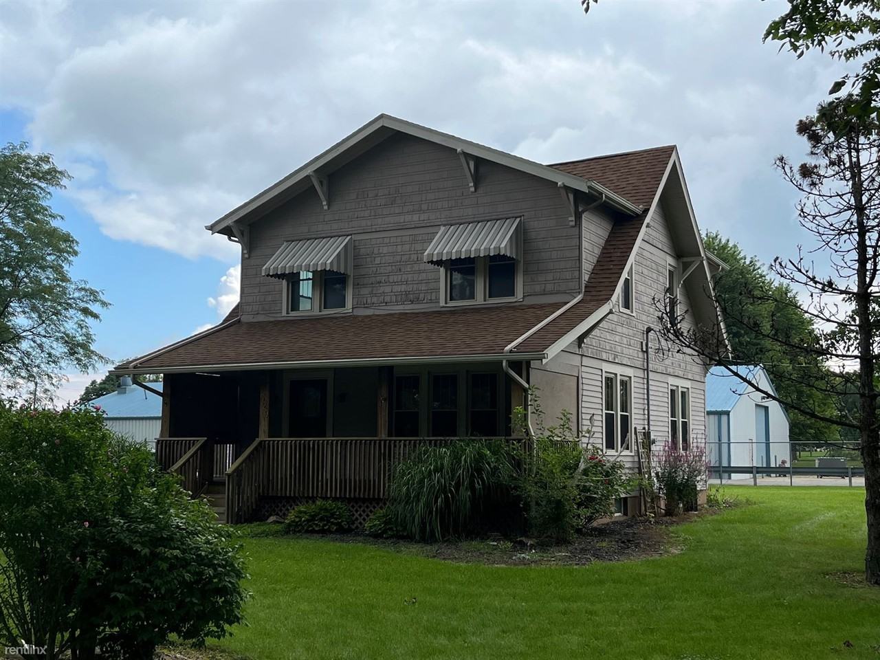 610A Pleasant St - Photo 2 of 16