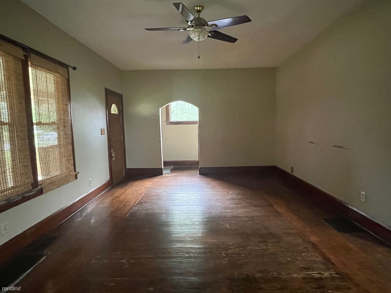 610A Pleasant St - Photo 3 of 16