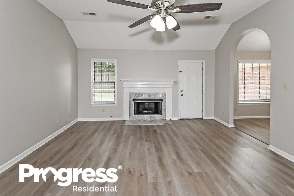 5614 Bordeaux Cir E - Photo 3 of 21