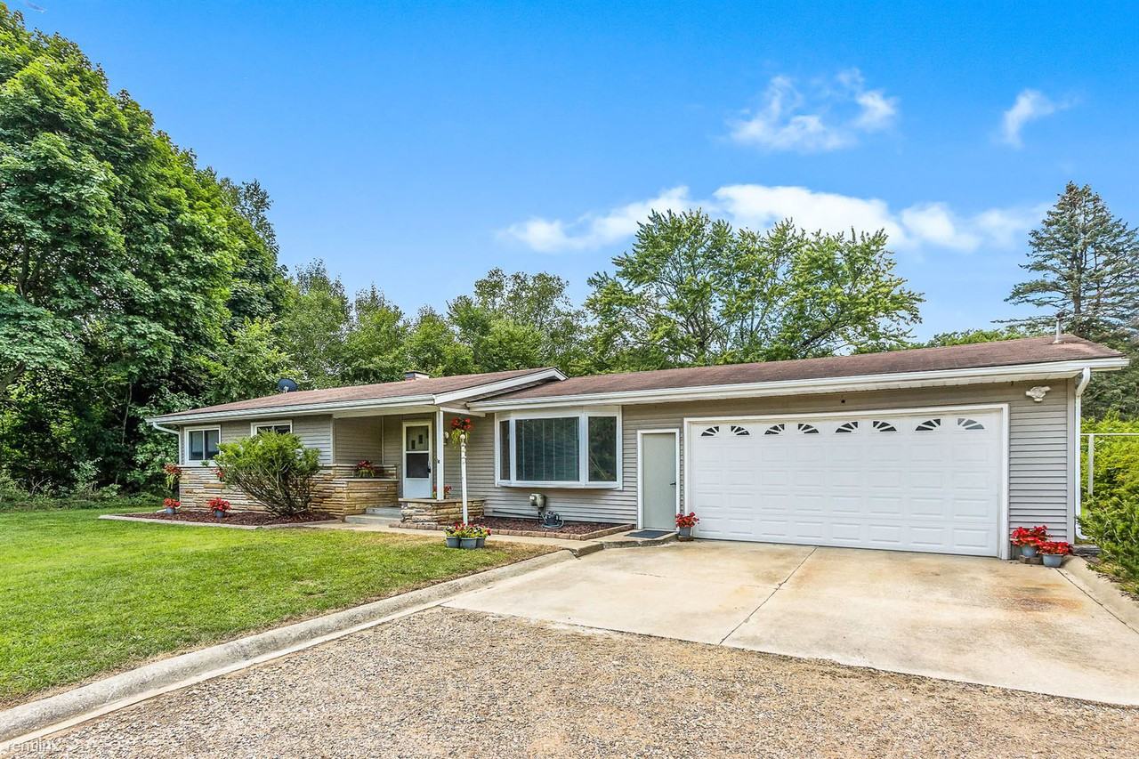 5649 N Sprinkle Rd - Photo 2 of 23