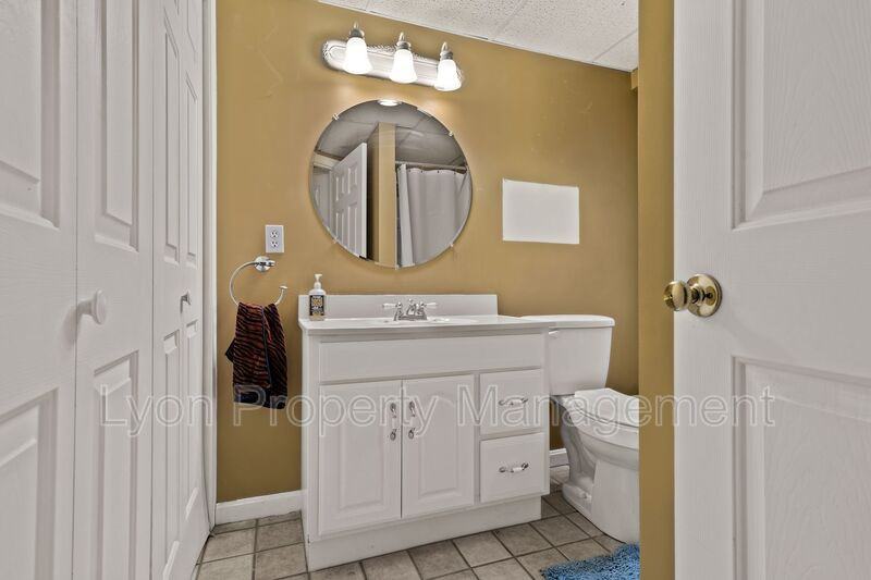 25 Warman Ave - Photo 2 of 27