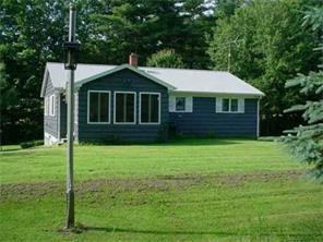 574 Alfred St - Photo 3 of 17