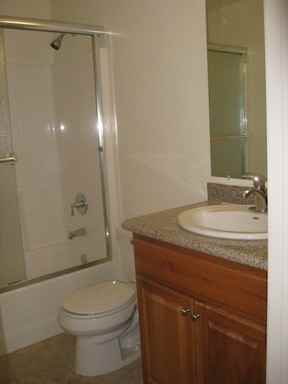 516 Hilby Ave - Photo 2 of 3