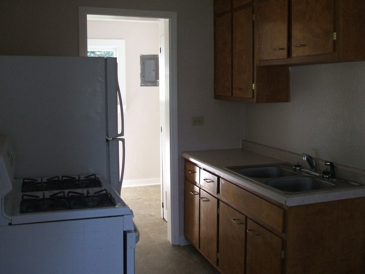 1874 W Cushing St - Photo 2 of 6