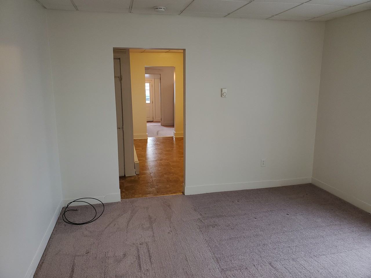 105 S Railroad Ave - Photo 3 of 7