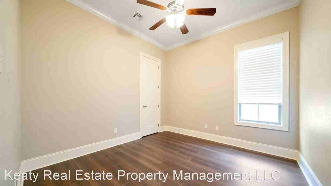 204 Sleepy Brook Rd - Photo 3 of 3