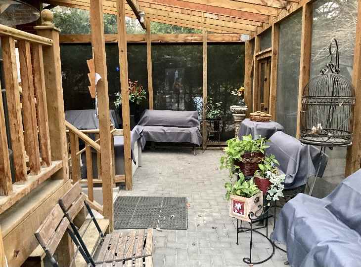 2099 Avenue Rd - Photo 3 of 12