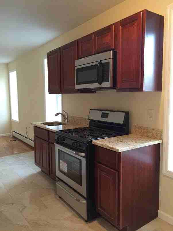 415 Baldwin Ave - Photo 3 of 9