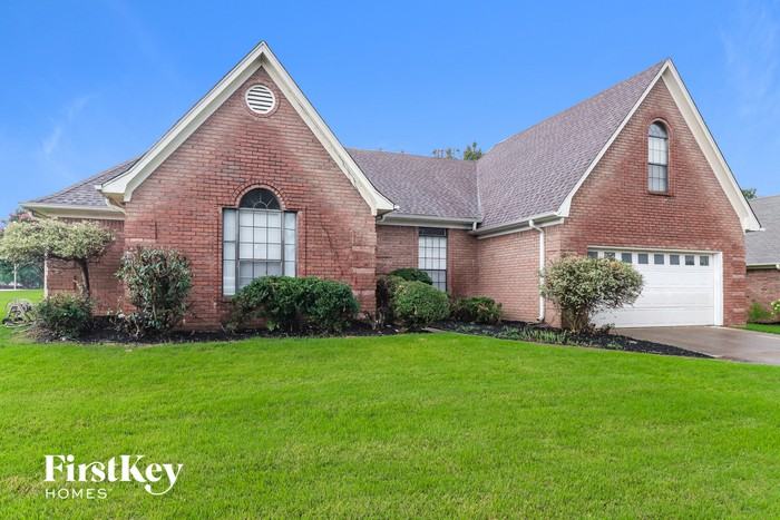 6380 Grassy Point Cv - Photo 2 of 15