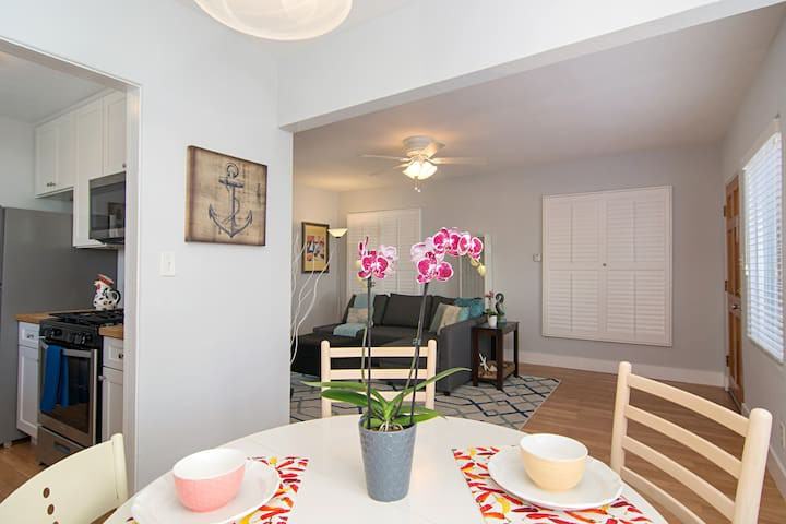 723 Whiting Court #723 - Photo 2 of 19