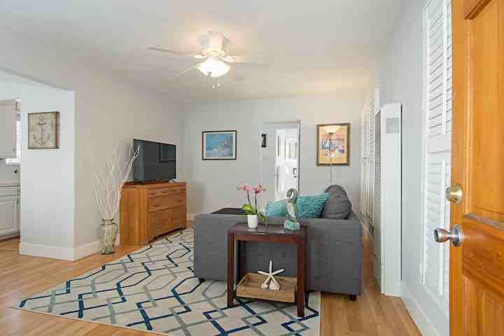 723 Whiting Court #723 - Photo 7 of 19