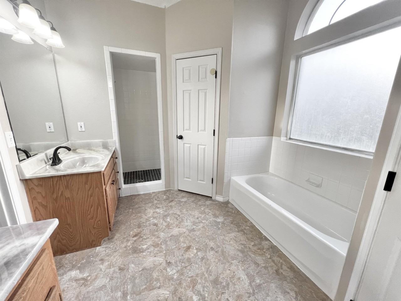 5215 Northview Dr #1 - Photo 7 of 28