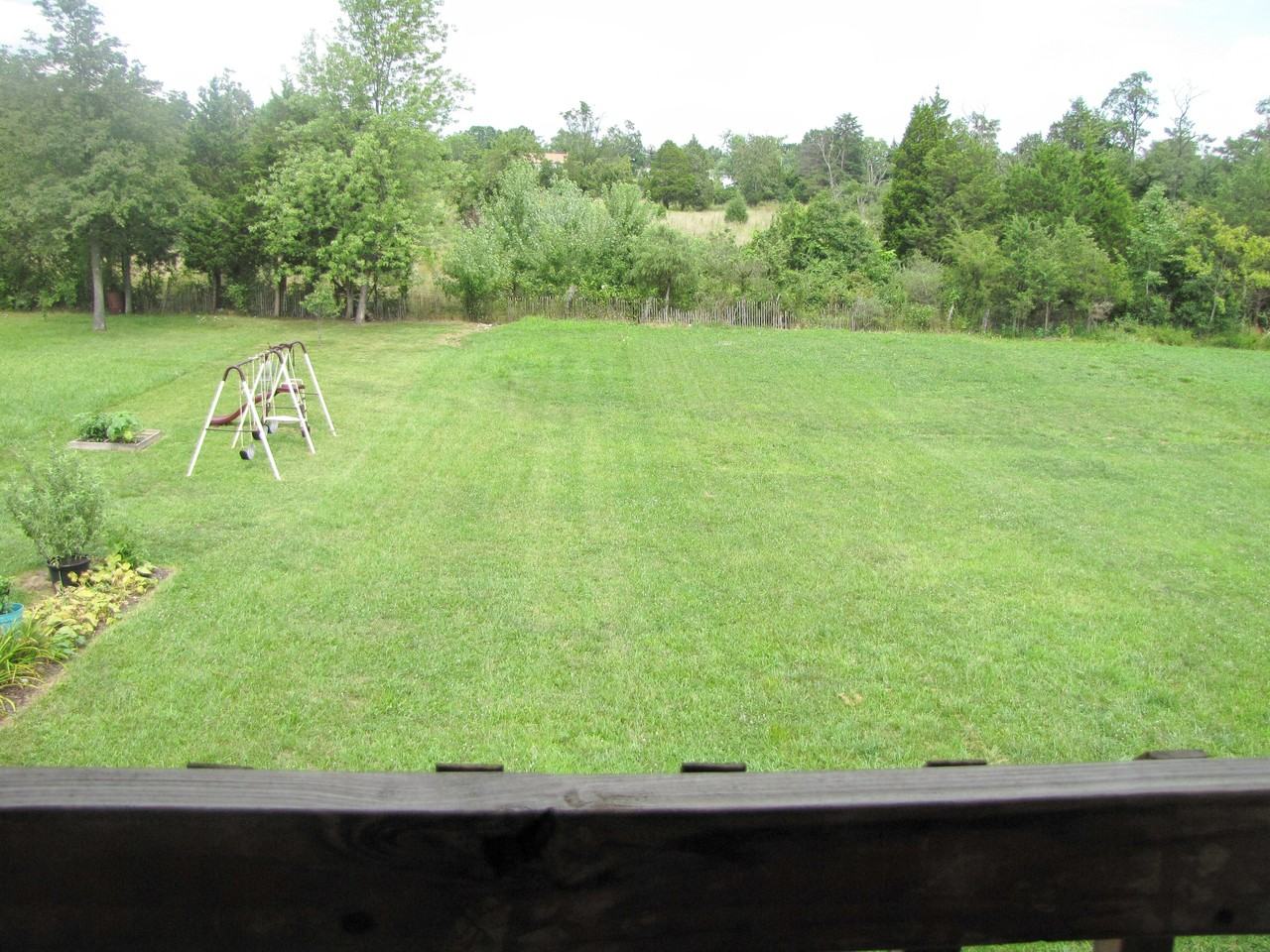 200 Topaz Ln - Photo 2 of 7