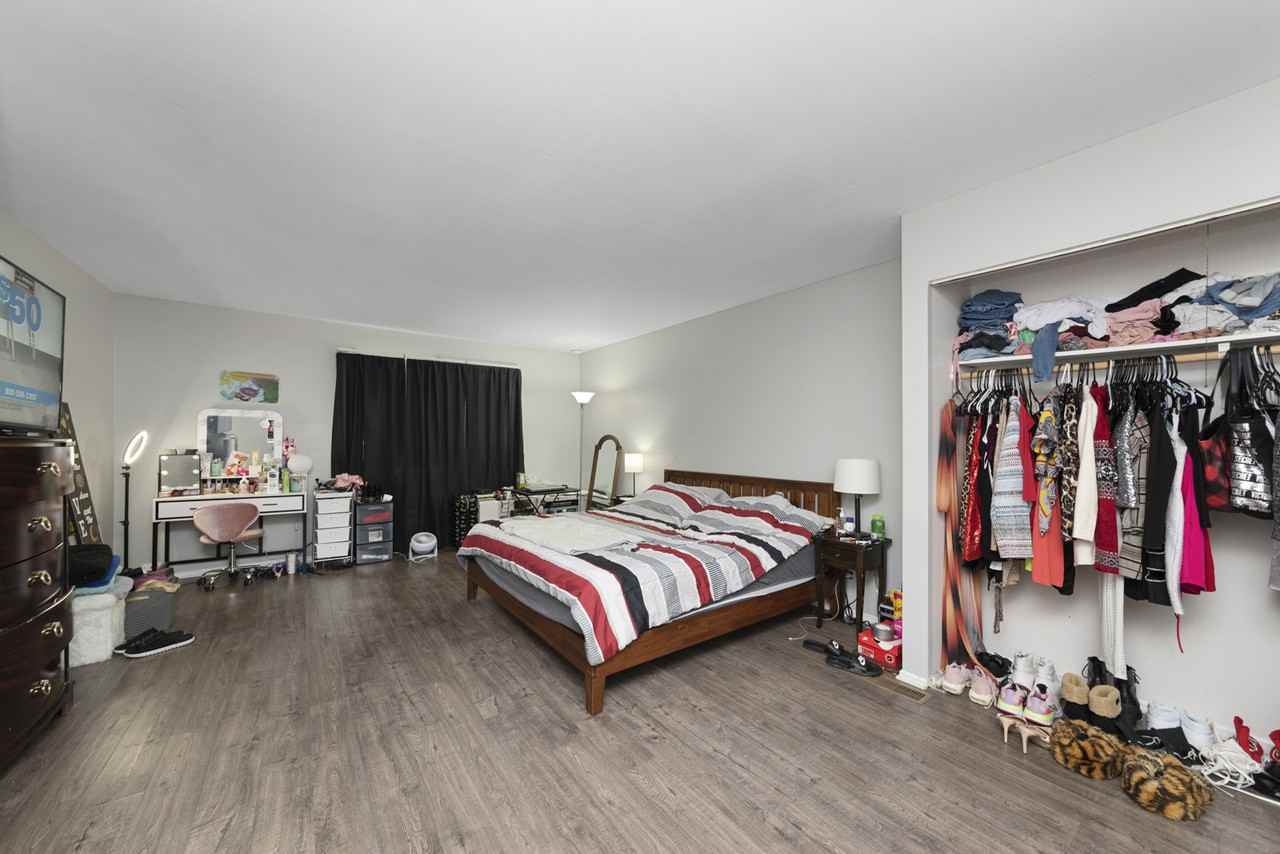 1150 Singleton Drive - Photo 3 of 11
