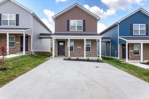 featured image of 2015 Dolly Dr #1