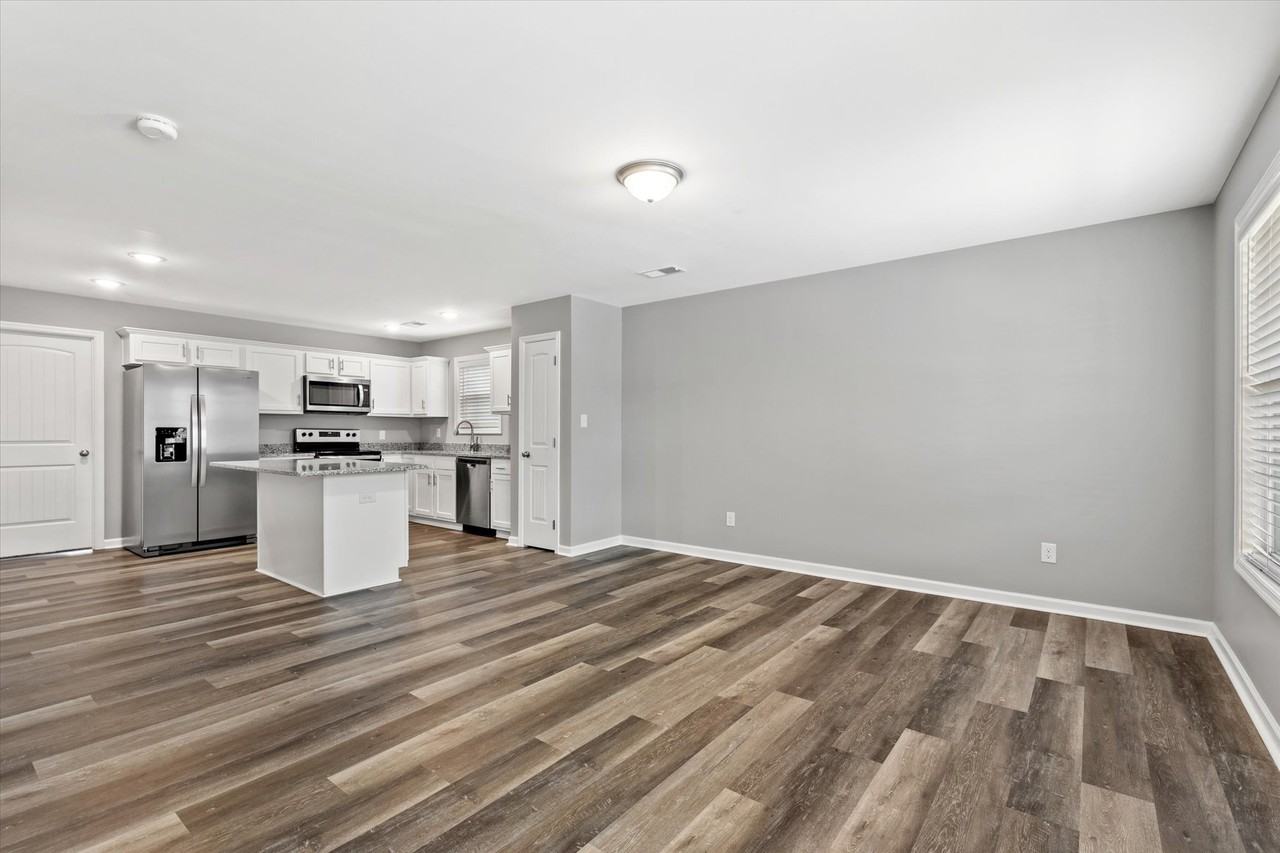 2015 Dolly Dr #1 - Photo 4 of 23