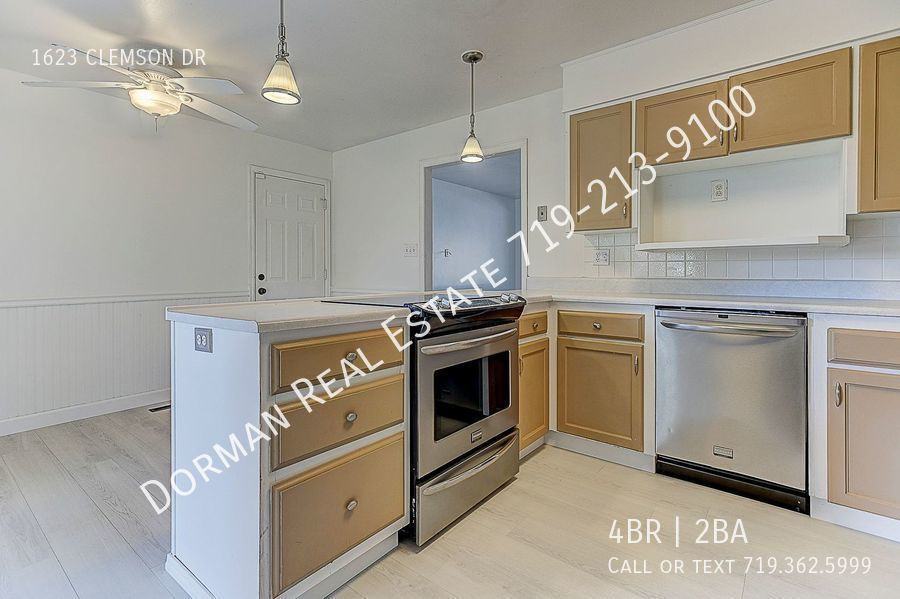 1623 Clemson Dr - Photo 2 of 34