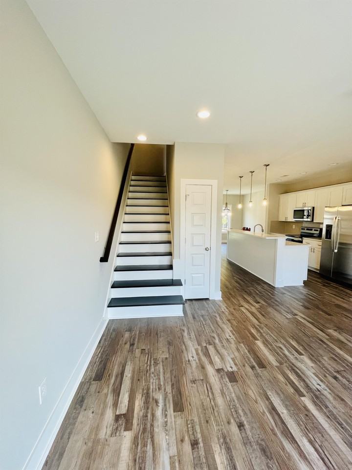 51 Zentry Pl #1 - Photo 5 of 17