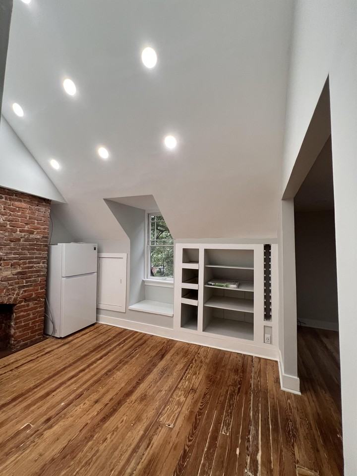 499 N Highland Ave Ne #B - Photo 2 of 12