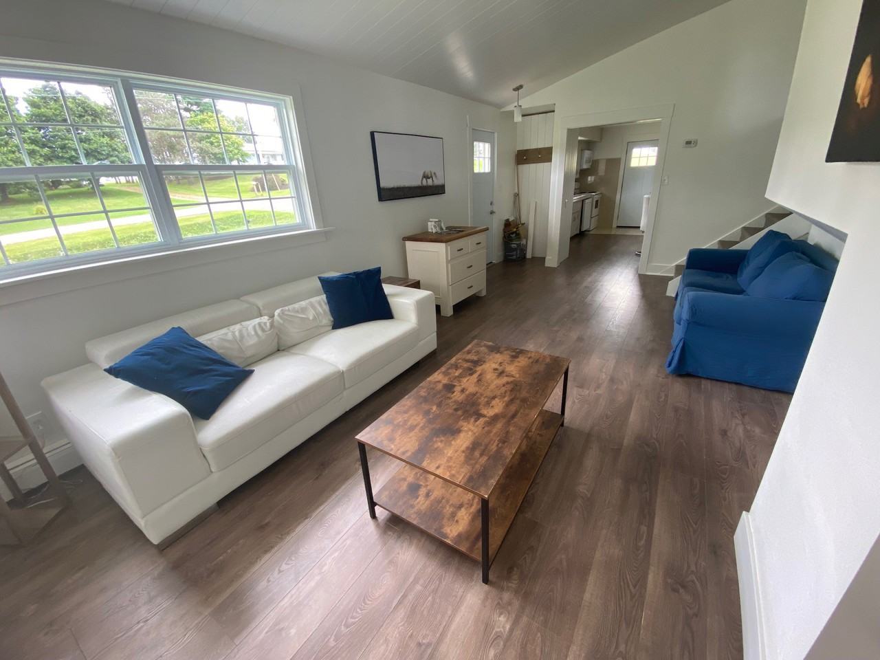 915 Upper Meadowbank Rd #HOME - Photo 3 of 11