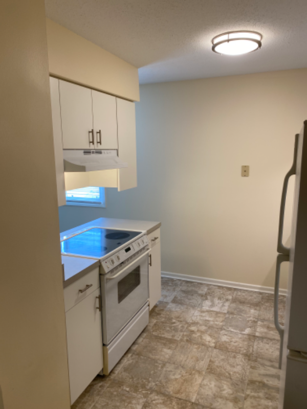 2005 Nw Hickory Ln #5 - Photo 2 of 11