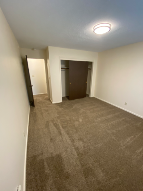 2005 Nw Hickory Ln #5 - Photo 7 of 11