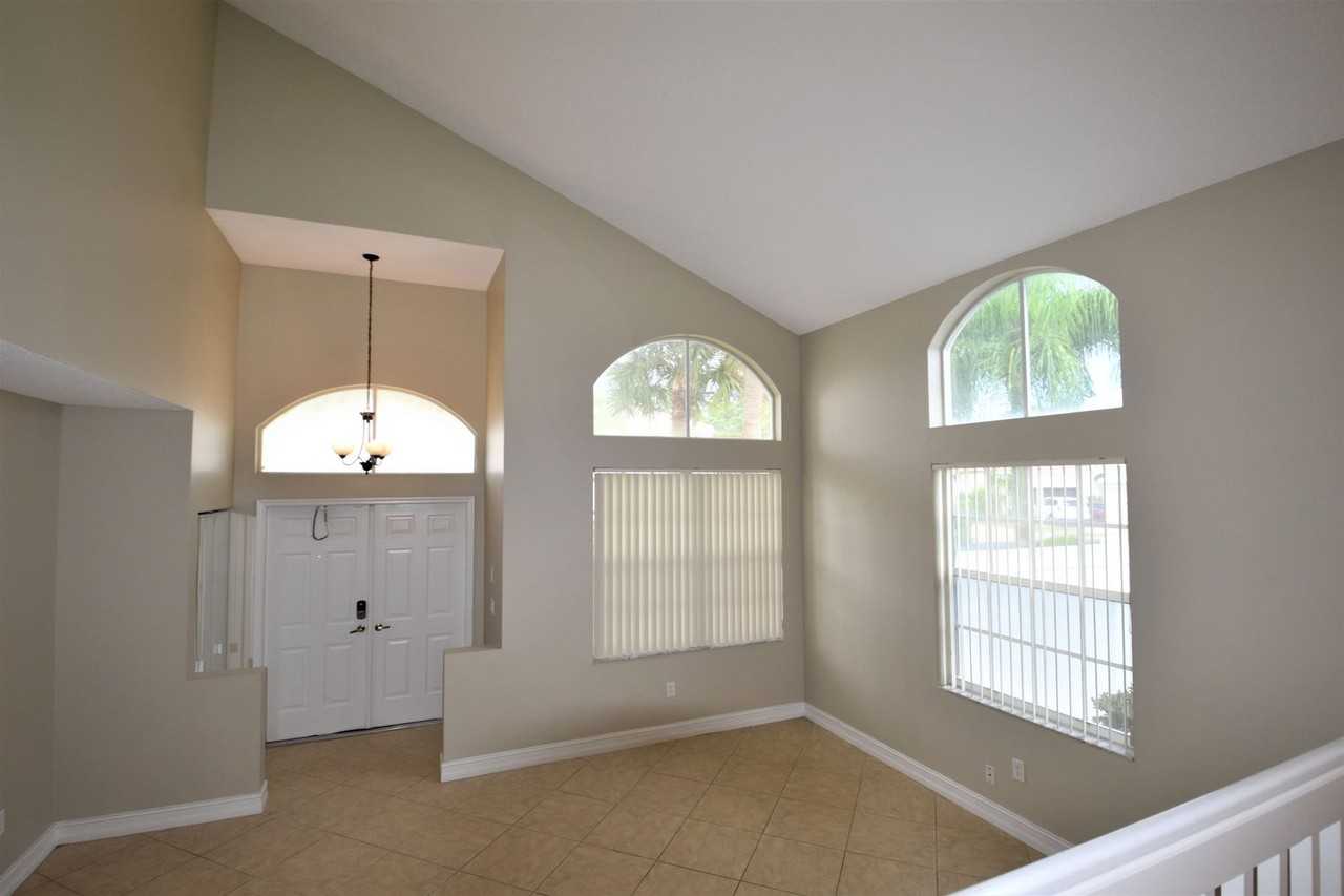 15840 Nw 14th Rd - Photo 2 of 20