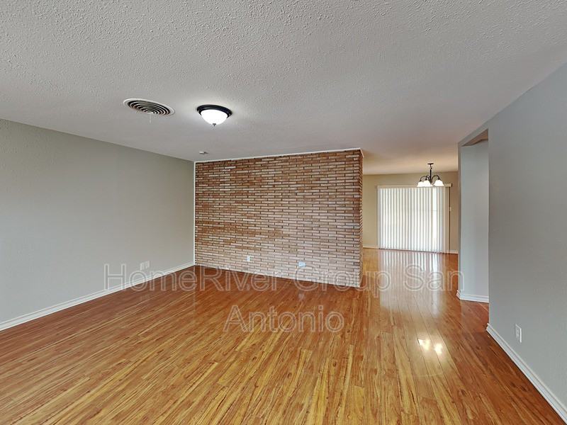 205 Zephyr Dr - Photo 2 of 22