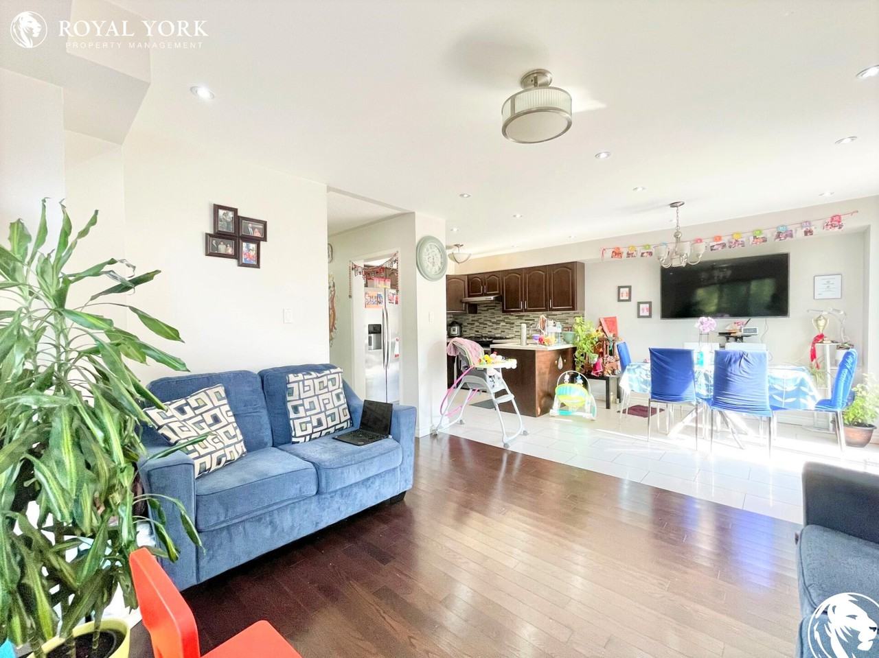 30 Candlebrook Dr - Photo 3 of 35