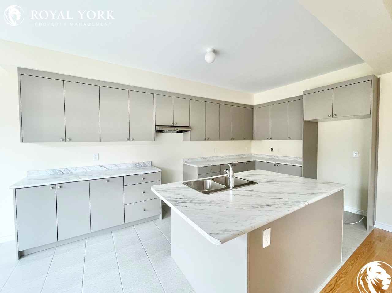 103 Closson Dr - Photo 2 of 50