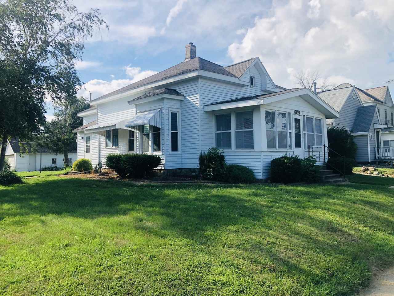 609 Blackhawk Street - Photo 6 of 14