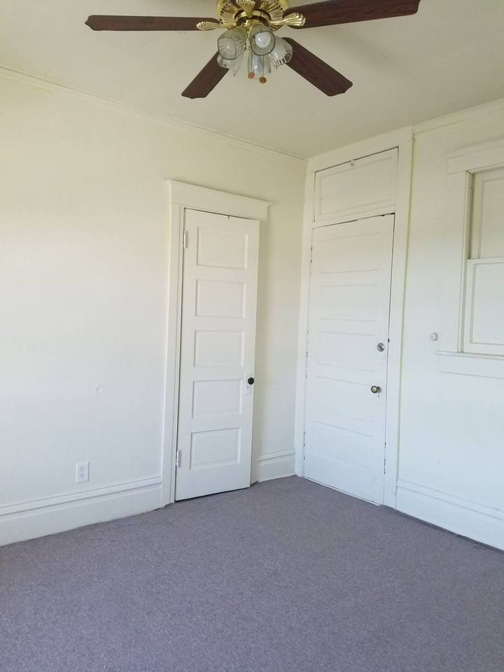 211 1/2 E Stephenson St #3 - Photo 5 of 6