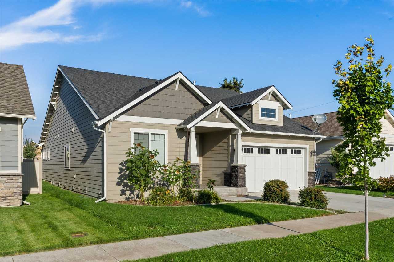 8013 N Hibiscus Ln #1 - Photo 3 of 24