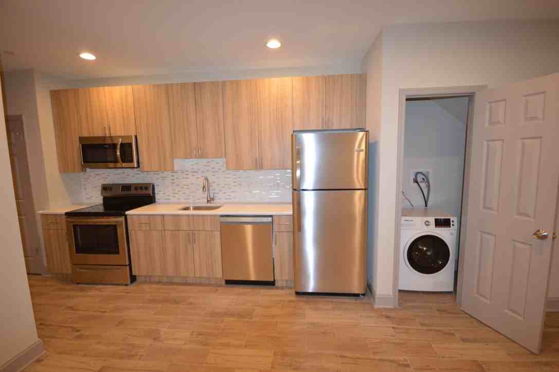 1948 E York St Apt 1b #1B