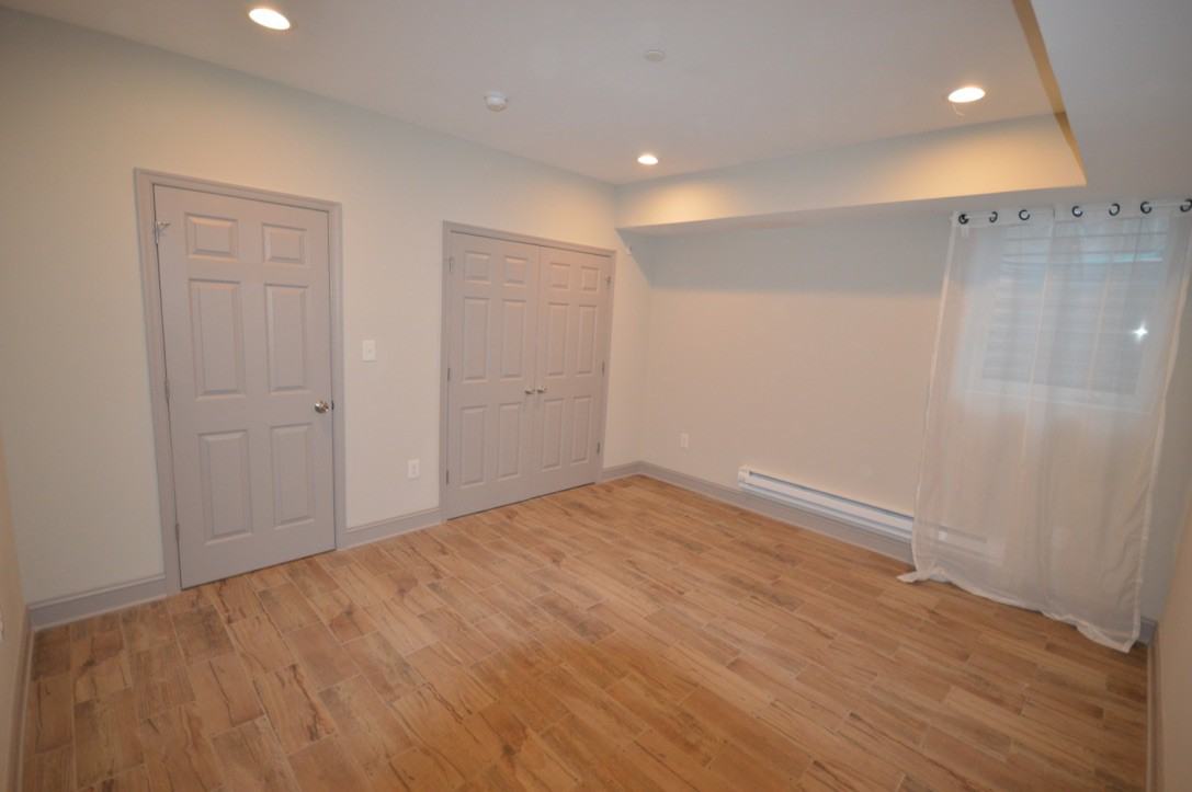 1948 E York St Apt 1b #1B - Photo 4 of 8