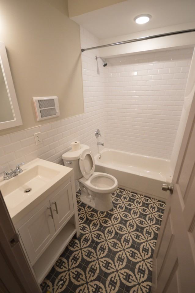 1948 E York St Apt 1b #1B - Photo 7 of 8