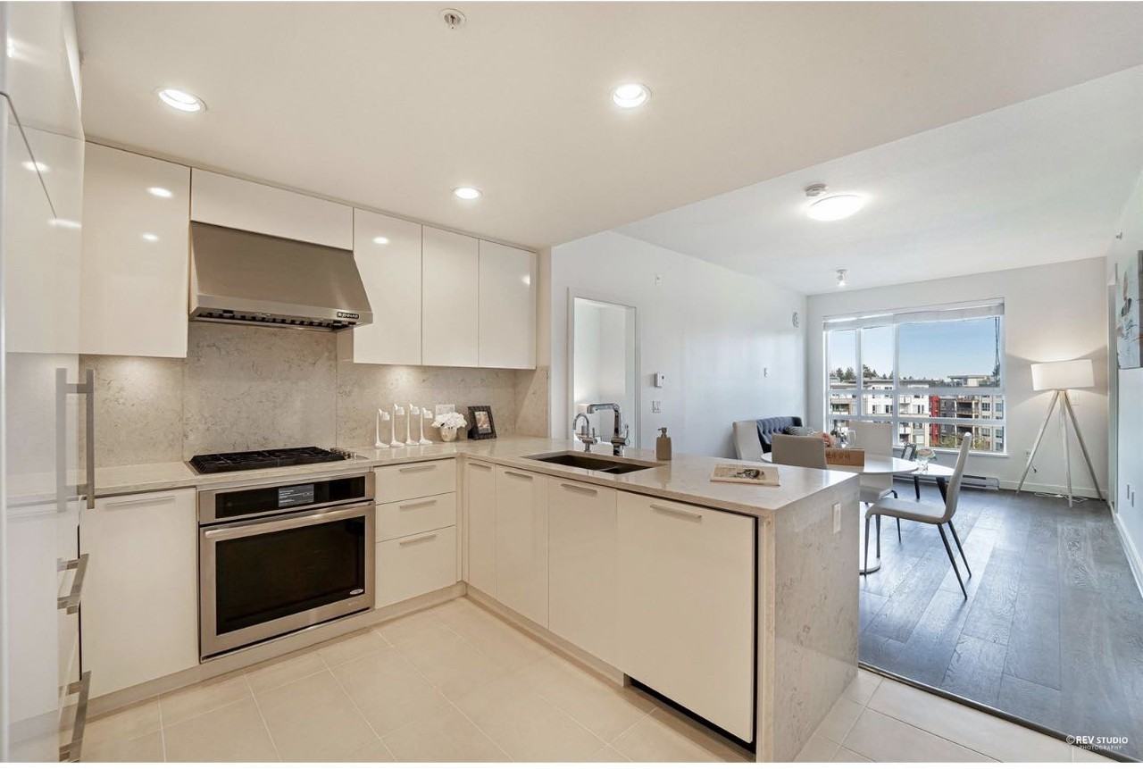 Prodigy - Photo 2 of 10